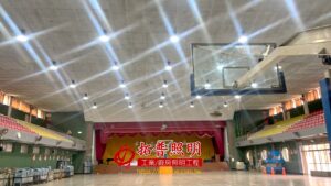 活動中心水銀燈全面汰換成LED燈具