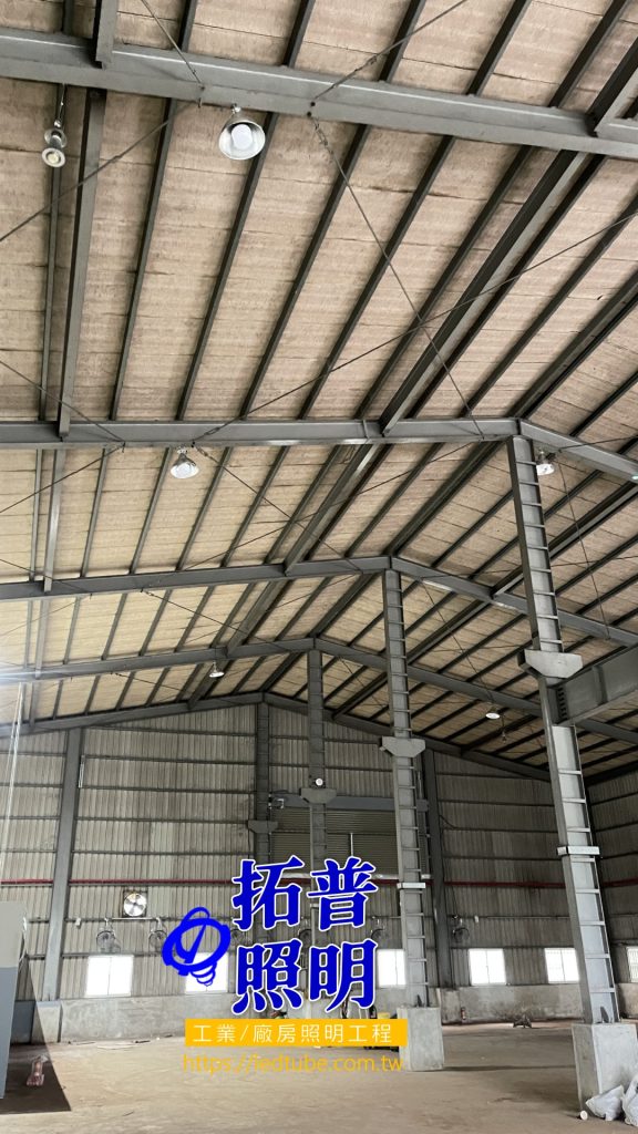 倉儲安裝200瓦LED燈泡